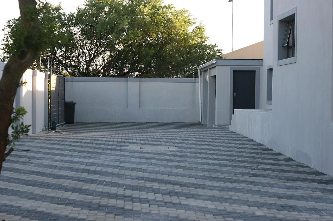 Vriesen View Otel Bloubergstrand