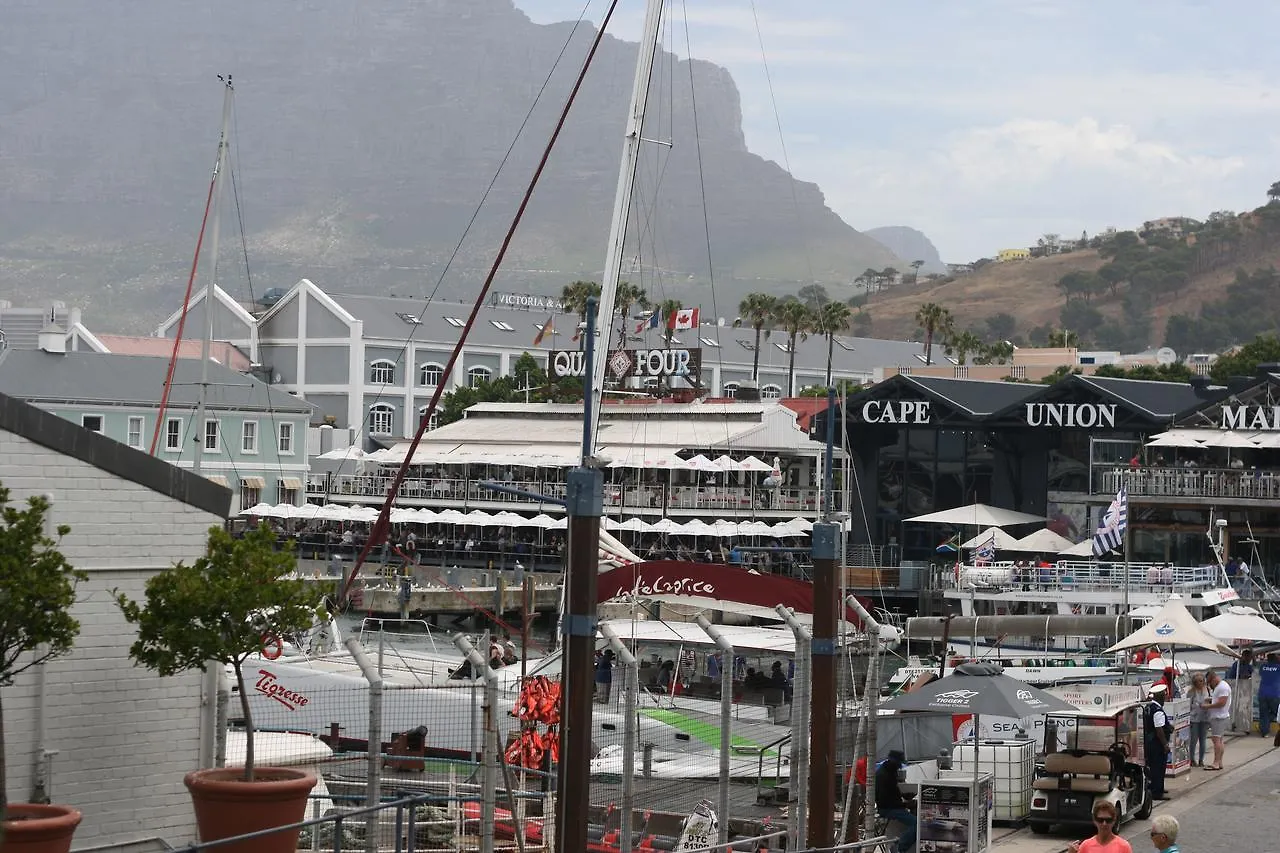 Vriesen View Otel Bloubergstrand