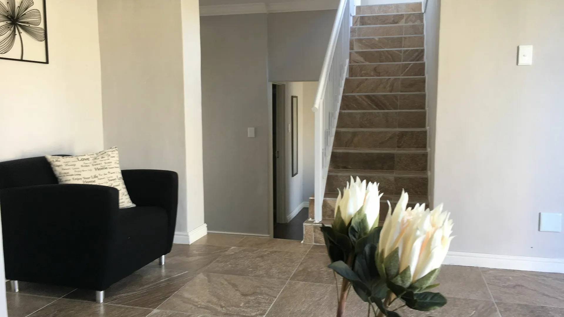 Vriesen View Otel Bloubergstrand Konukevi